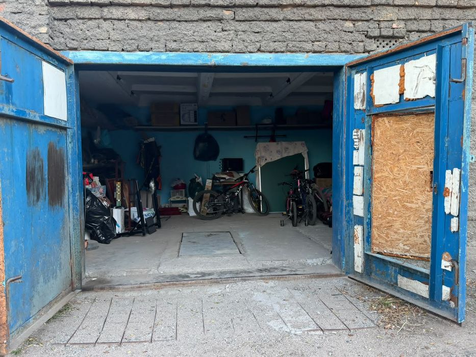 Продам гараж в Сортировке