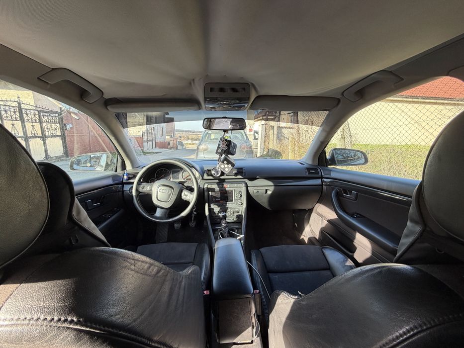 Vând Audi A4 b6 2003 1.9 TDI AWX 131 Cp 5 trepte