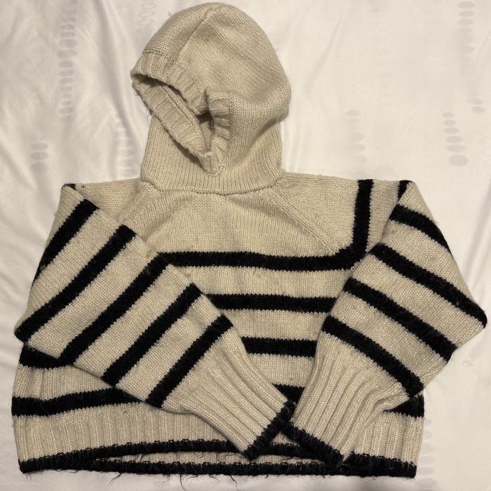 Дамски горнища - ZARA, NIKE PRO - размери от XS до M