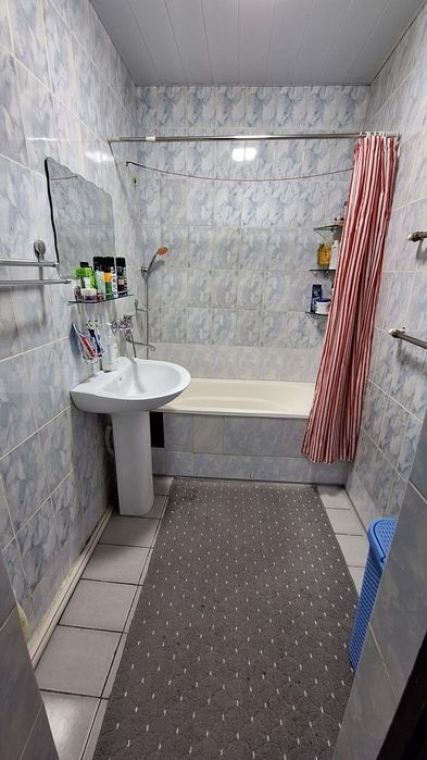 Продается квартира 2/6/9 Алмазарский район. Вуз городок.