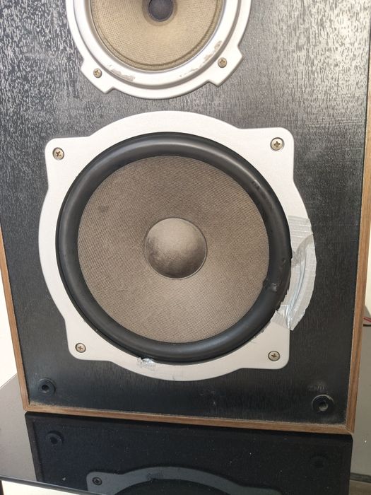 Akai SR H 40 boxe 3 cai,compresie, 2x50W, 8 ohmi, perfect funcționale