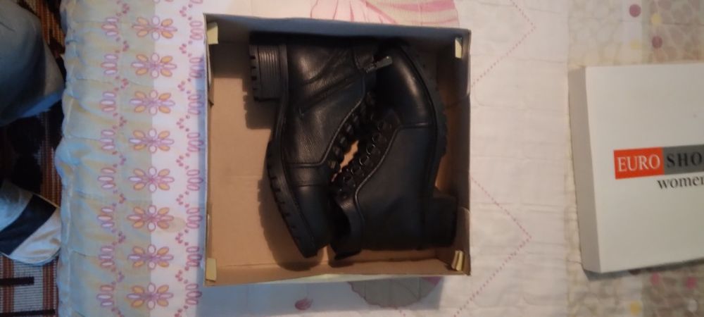 Чисто нови дамски боти 39 номер