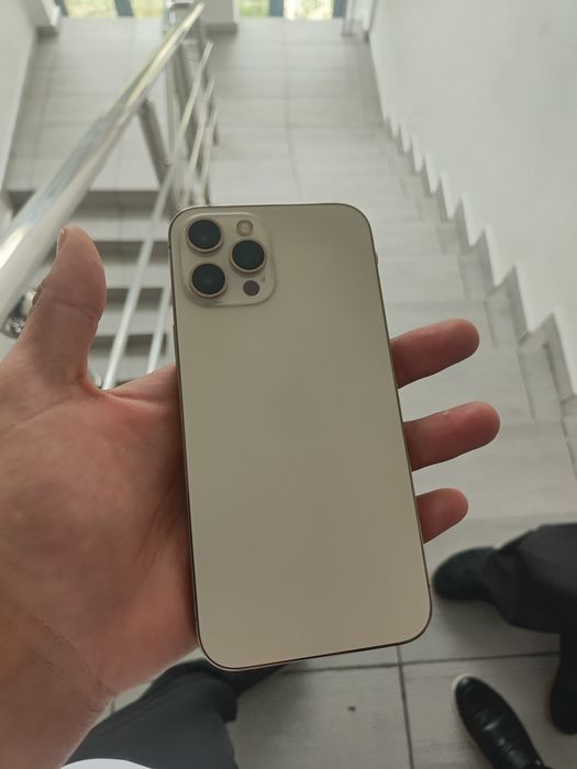 Айфон 12 про Макс