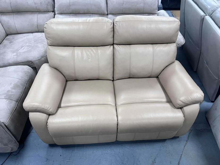 Кремав кожен диван двойка с електрически релаксиращ механизъм
