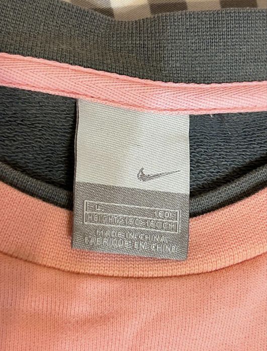 Розовый свитшот от Nike