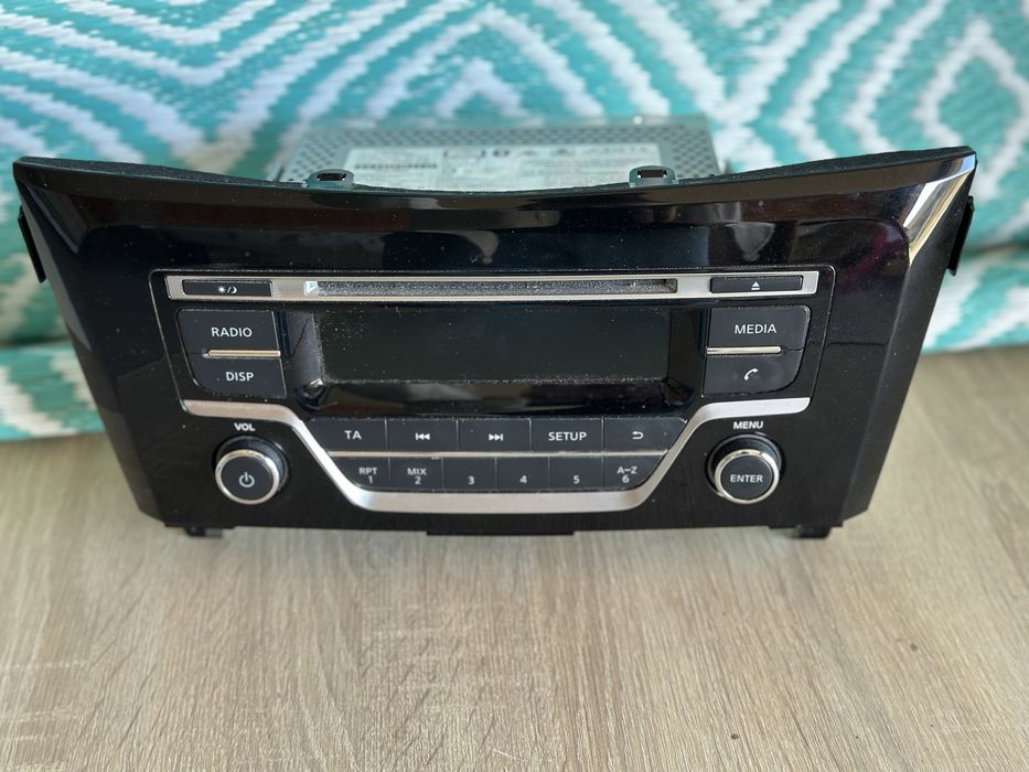 Casetofon*mp3 player*radio*cd player*unitate*bluetooth*Nissan Qashqai