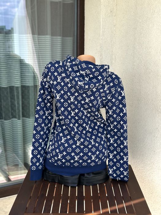 Дамско горнище Louis Vuitton x Supreme - размер М, много добро състояние