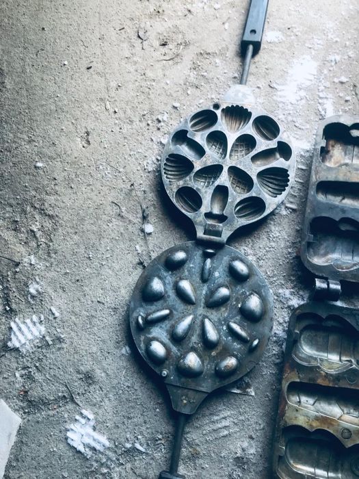 Продам вафельницу и орешницу