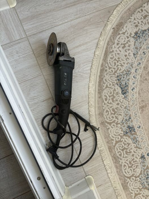 Продам болгарку буу