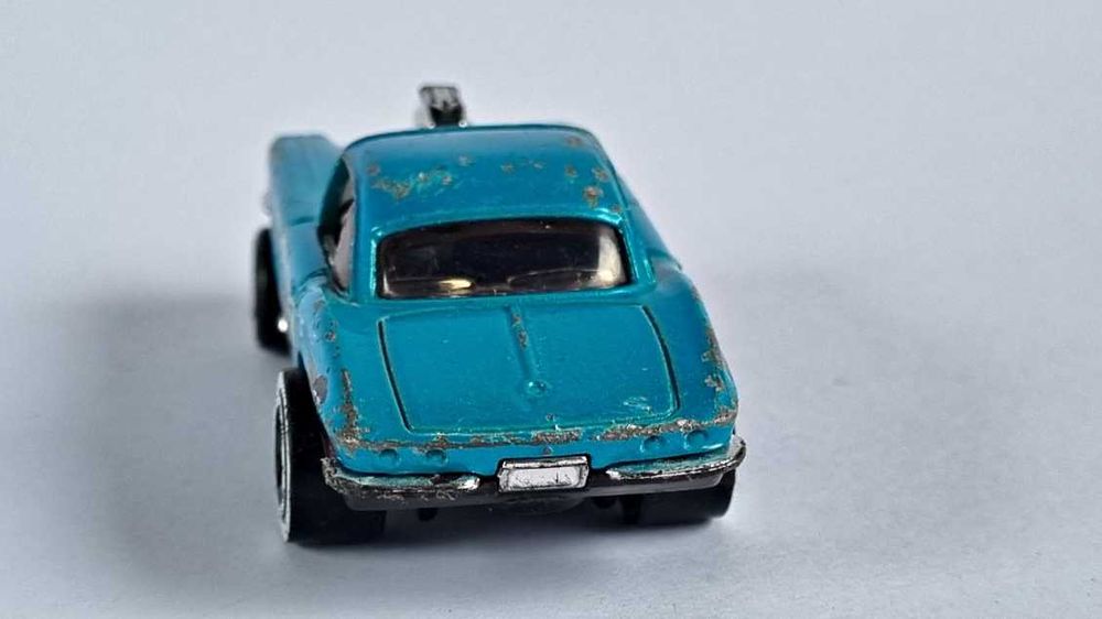 Продавам метална количка - Hot Wheels - Corvette Gasser  1:64