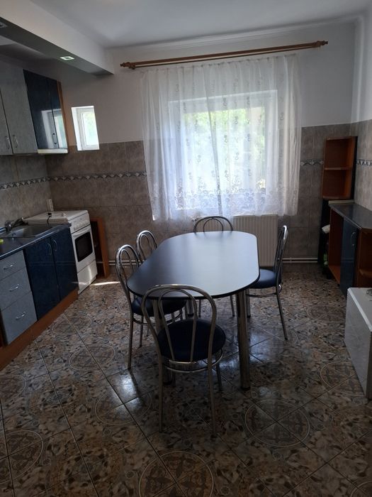 Închiriem apartament 3 camere 320 €