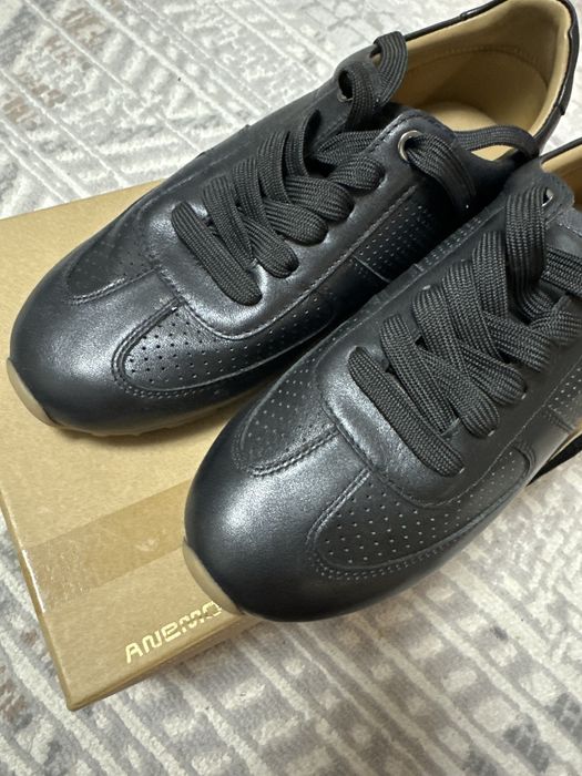 Продам кроссовки Anemone