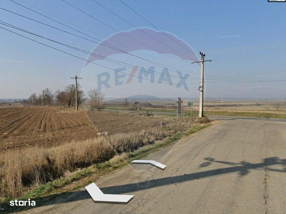 Teren de vanzare la DN2F Bacau-Vaslui la intrare in Traian si Bijghir