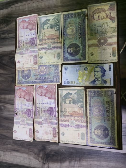 Vând bancnote vechi de colectie