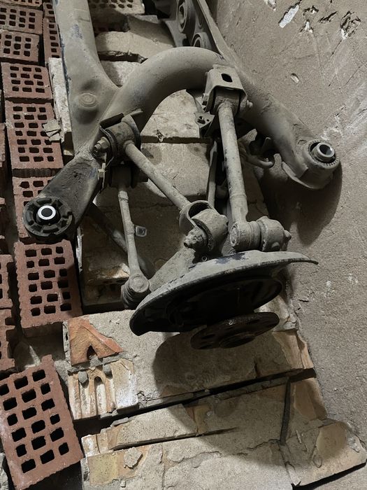 Задняя балка, рычаги, цапфа