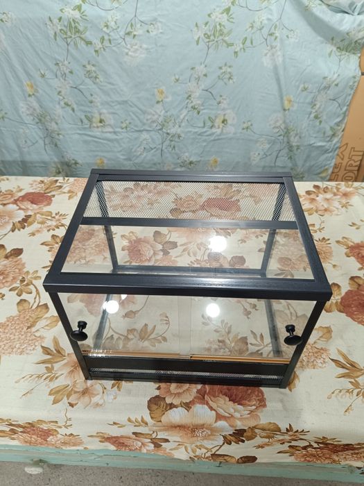 Террариум новый в наличии.