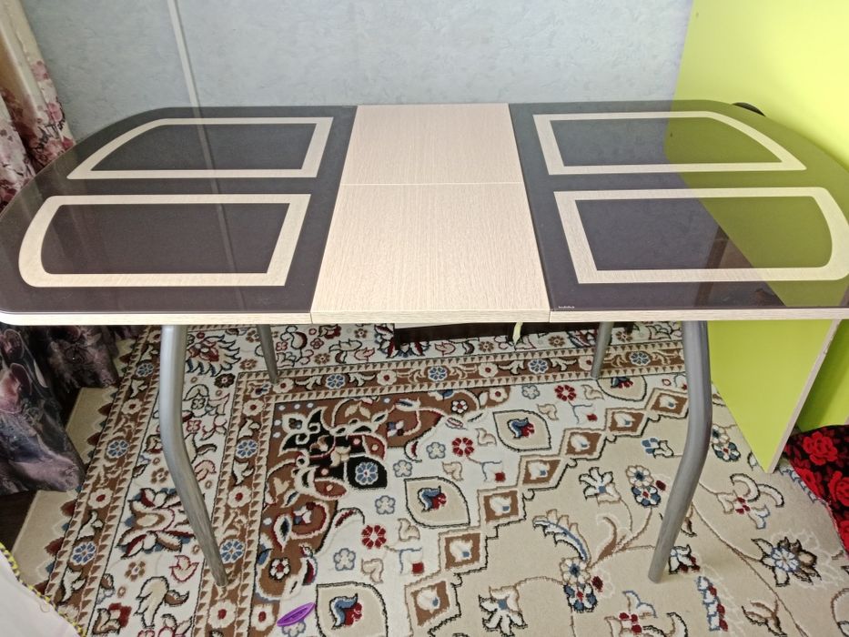 Продам стол в отличном состоянии