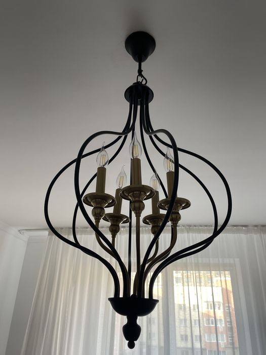 Продам металлическую люстру