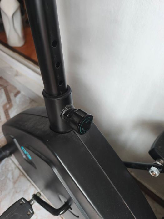 Vand bicicleta fitness noua
