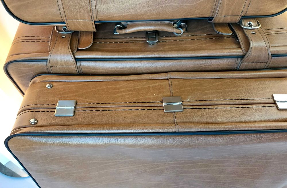 Куфари 3 размера в едно. Комплект. Налични в три цвята. Ретро дизайн.