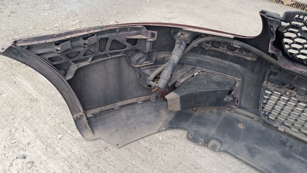 • 100% ОРИГИНАЛНА Предна GTI броня за Голф 5, джета, пасат и др. bronq