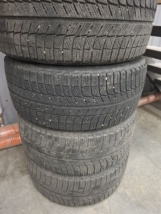 Продам шины на 17