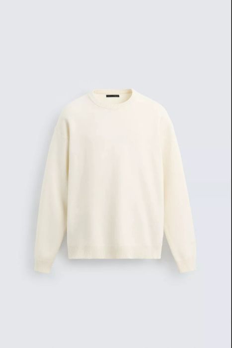 Молочный свитер от ZARA