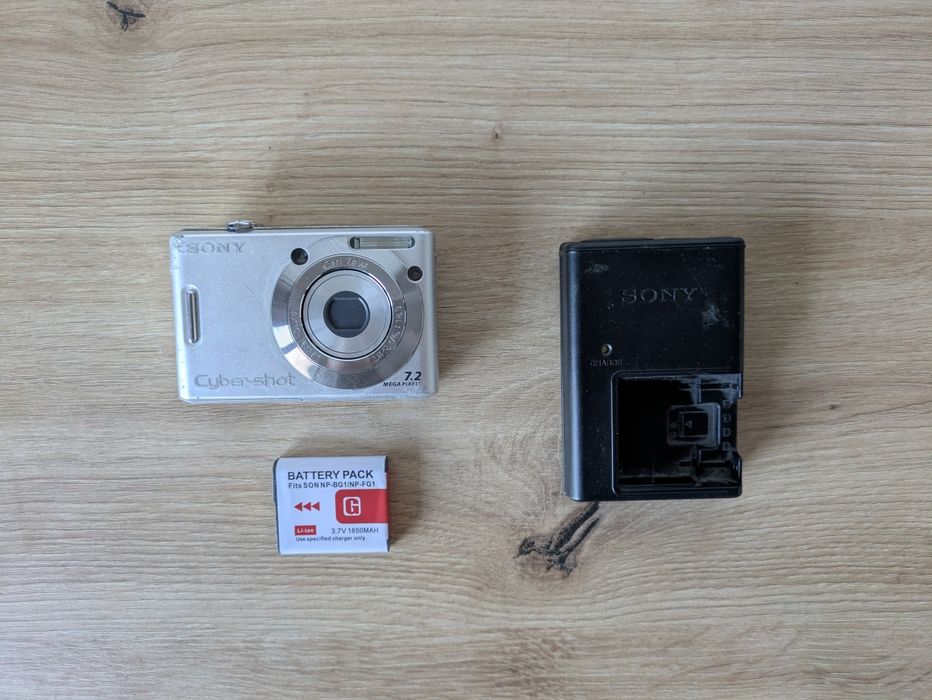 Sony Cybershot DSC-35 РЕТРО СНИМКИ стил Y2K (Year 2000)Дигитален Фотоапарат