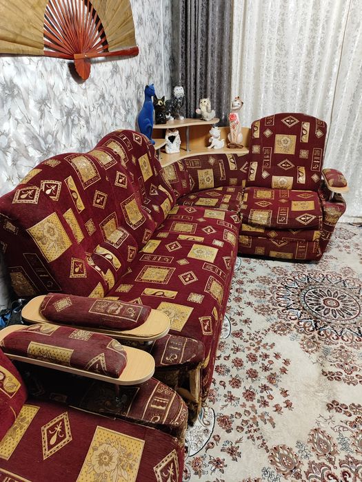Угловой диван  и кресло