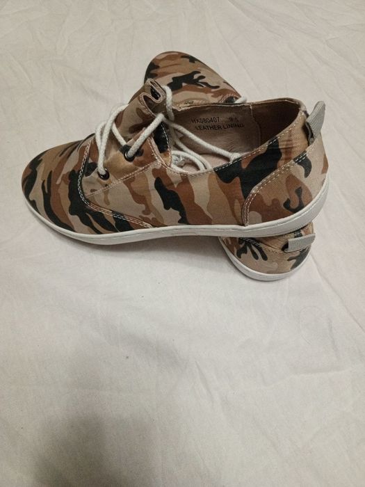 Мутлако янги оёк кийим, кета Навоий шахар