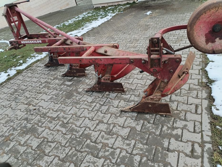 Plug Kongskilde 4 cormane roata reversibila