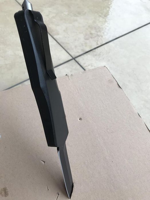 Briceag automat vanatoare IdeallStore®, Futuristic Blade, PVC, 23 cm