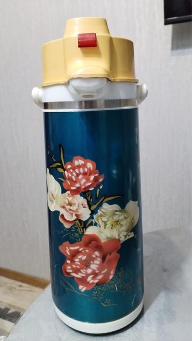 Термос    новый