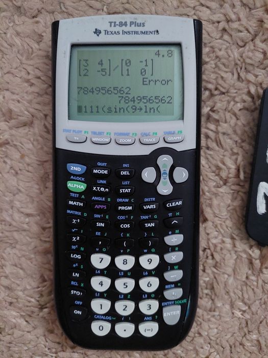 Texas instruments TI-84 plus cu grafica, pentru elevi,studenti