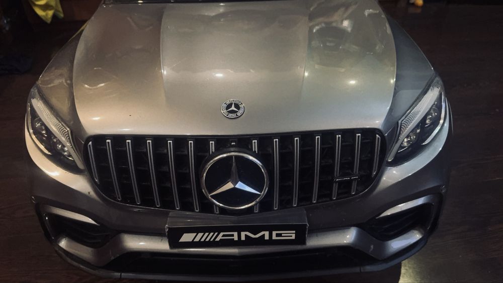 Mercedes-Benz AMG electric pentru copii