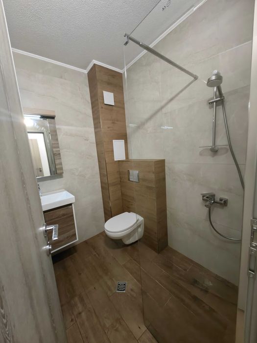 Дава се под наем Тристаен апартамент в София, Център - 110 кв.м за 1495.83 € - Снимка #9