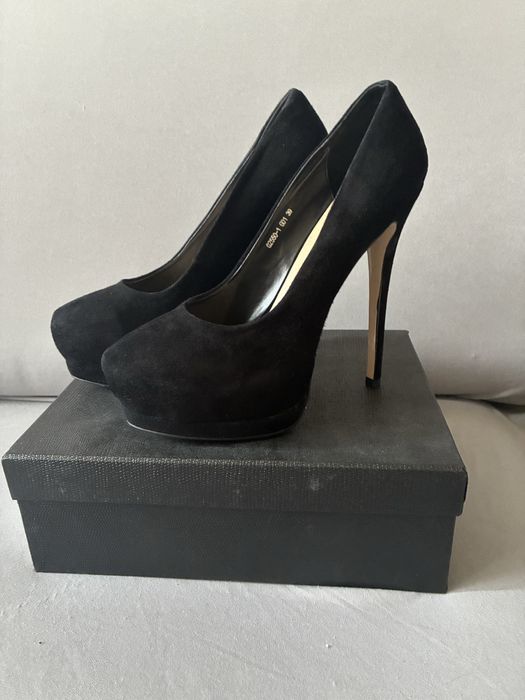 Туфли модельные 39 размер