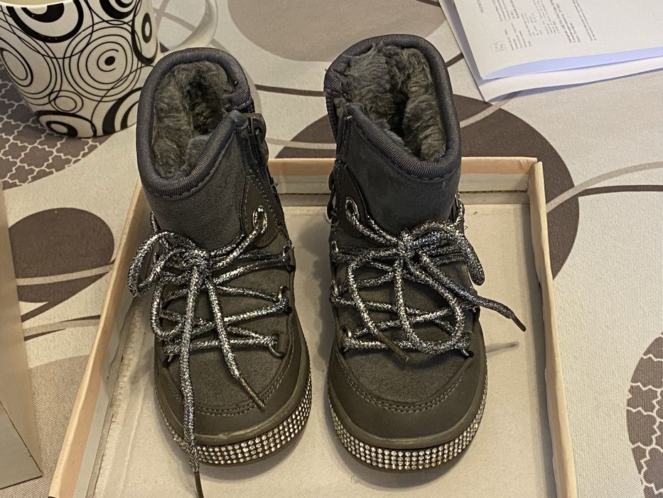 Детски апрески.