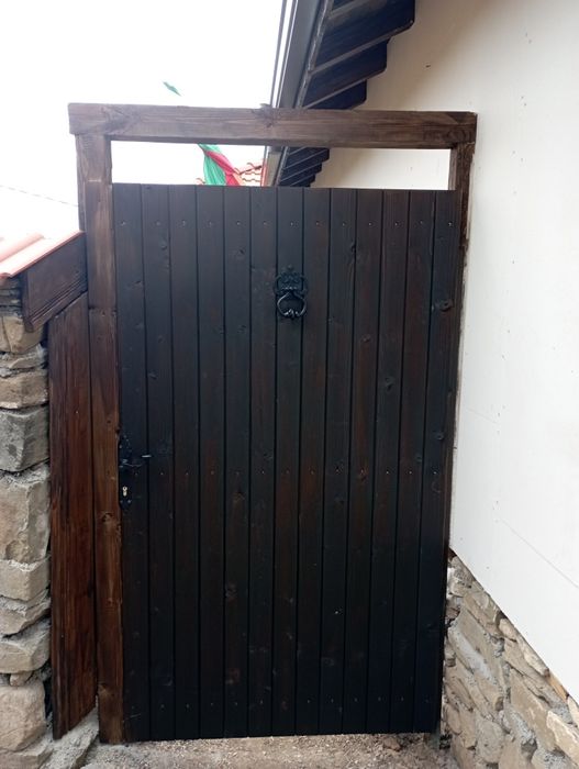 Изработка и монтаж на плъзгащи и конзолни врати