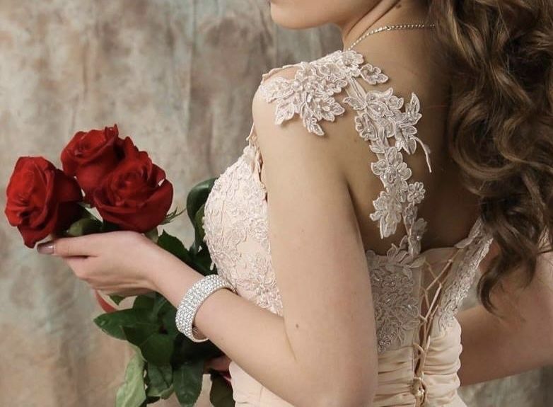 Официална рокля