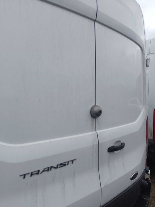 Дървена облицовка на бусове: Облицовки,Стелажи и катинари за сигурност