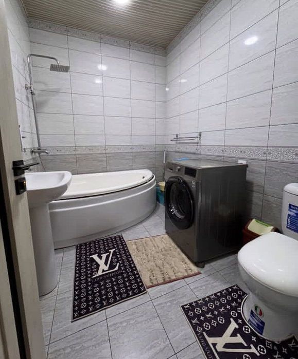 СРОЧНО!!! Продается Назарбек Харакат 3,3 сотих 4 та хона+1 та холл