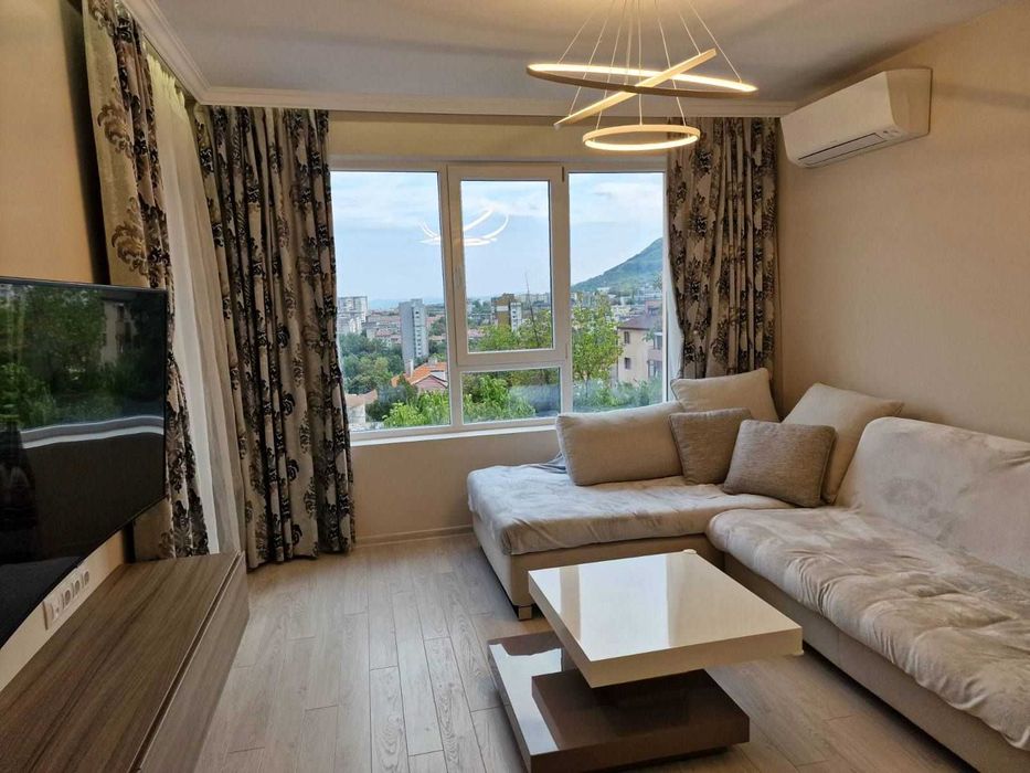 Продава се Двустаен апартамент в Шумен, Пазара - 65 кв.м за 1883 €/кв.м - Снимка #4