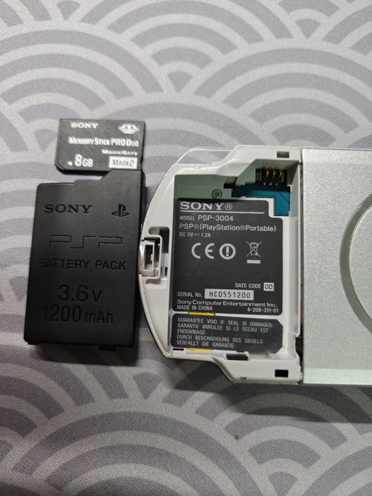 Psp 3000 в хорошем состоянии прошитая