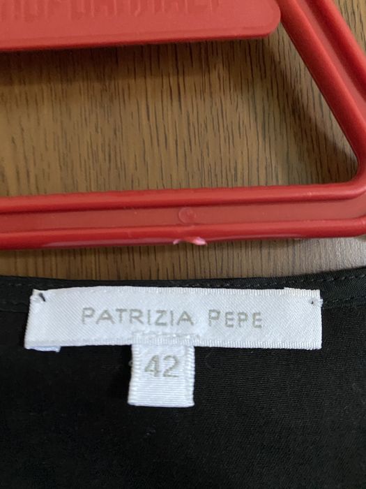 Patrizia Pepe рокля с V-образно деколте