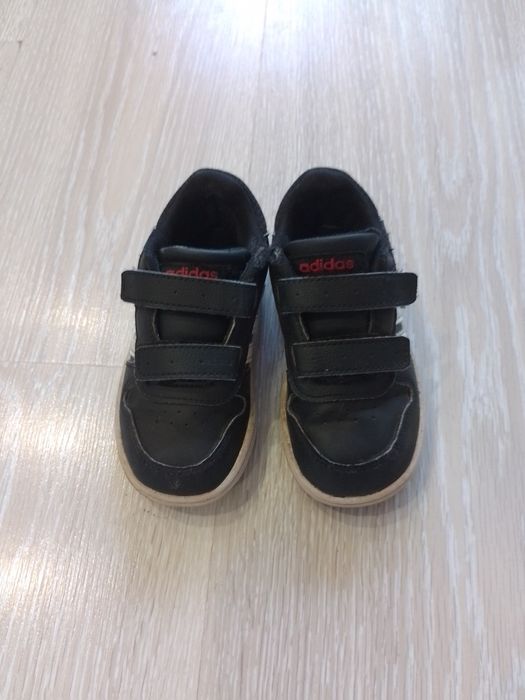 Кожени маратонки Adidas номер 25