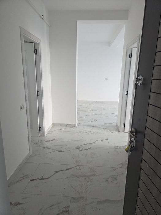 Vand apartament in bloc nou cu 1 loc de parcare inclus in pret