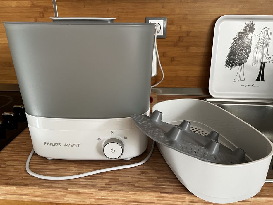 PHILIPS AVENT Електрически стерилизатор Premium с функция изсушаване