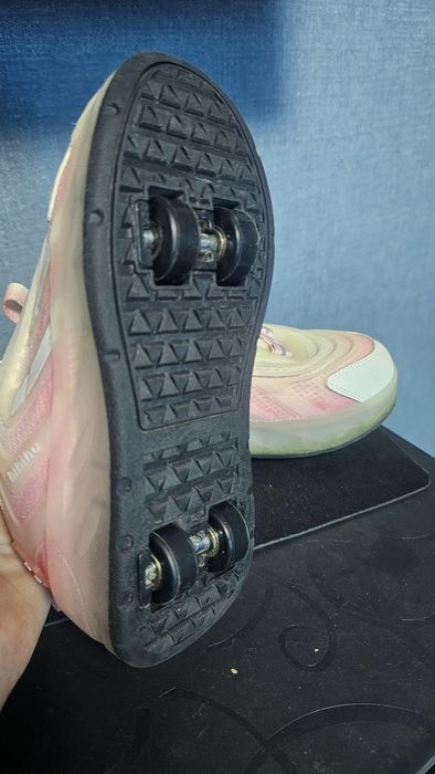 Кроссовки - Ролики