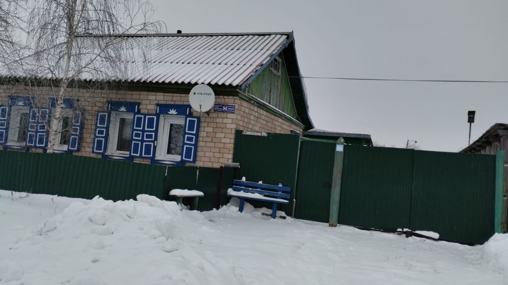 Продам   3ком .теплый дом с.Боголюбово   вода в доме ,туалет,2погреба.